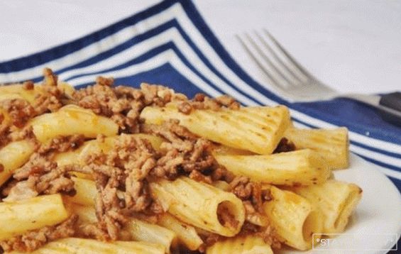 How are pasta different from simple ones? pasta with meat?