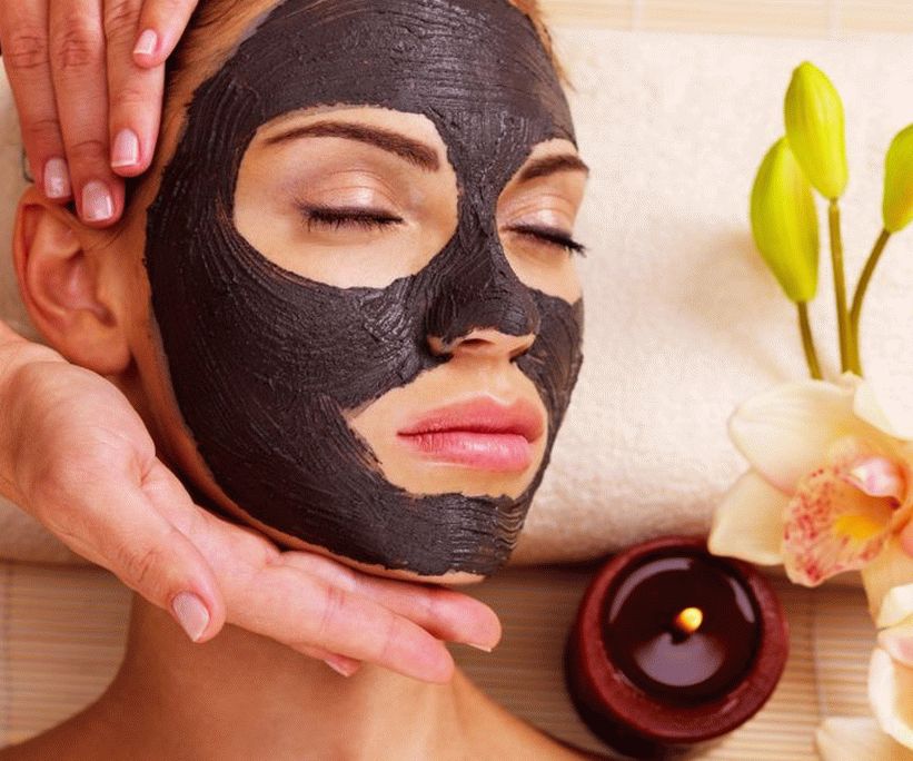 Black clay to fight acne