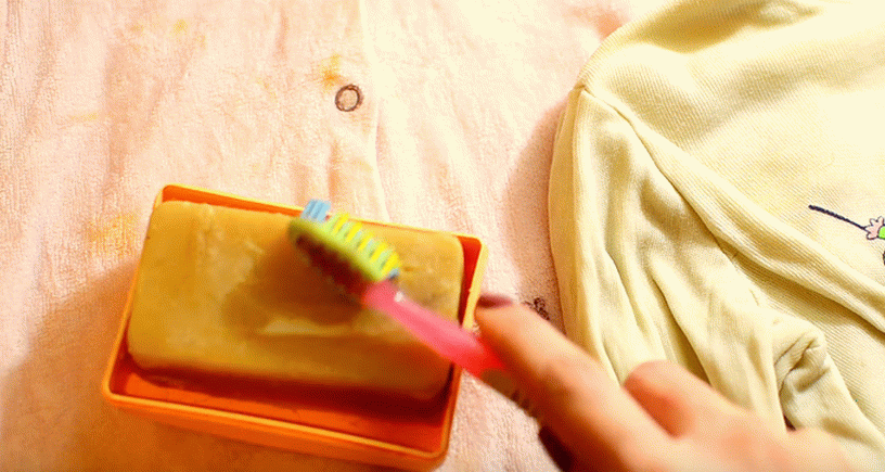 Вывести пятно хозяйственным мылом. Вывести пятно хозяйственным мылом. Household soap. Синее хозяйственное мыло. Вывести пятно хозяйственным мылом.