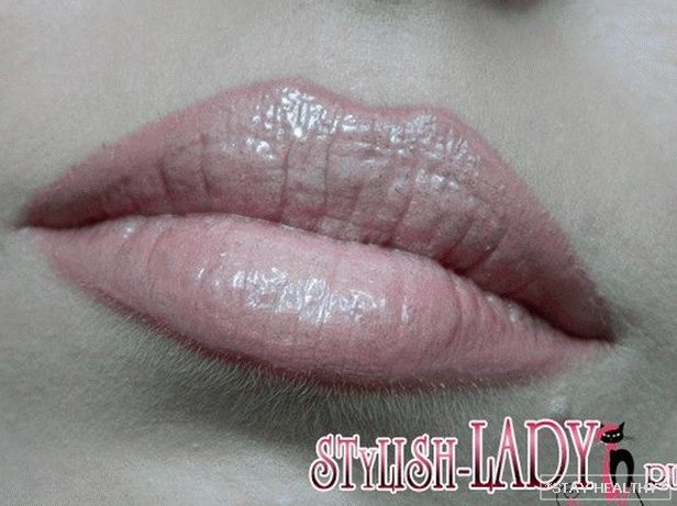 Как сделать губы больше с помощью make up, фото