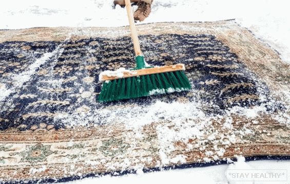 Combined method of cleaning carpets in winter