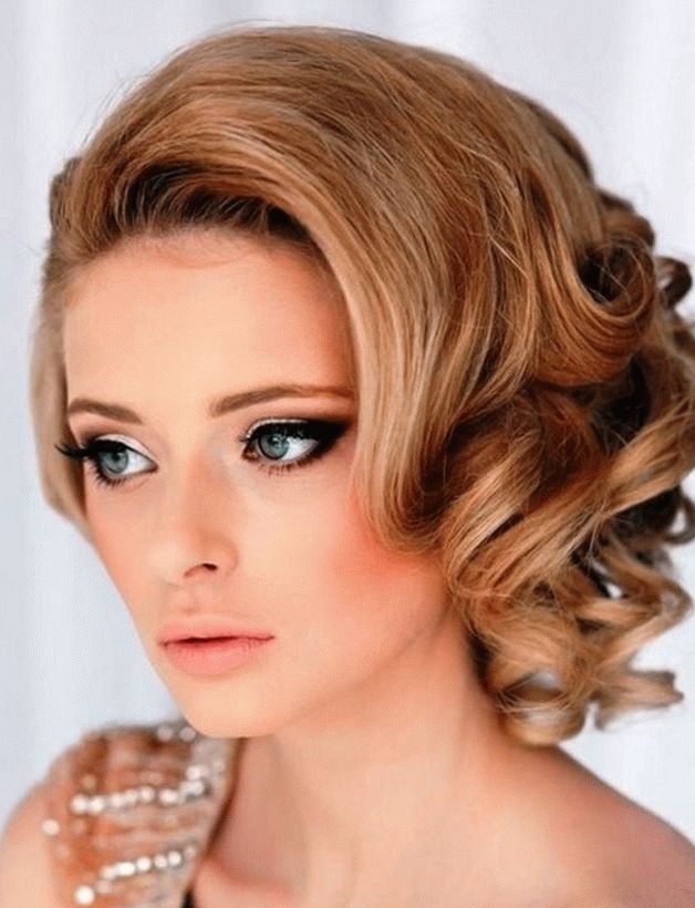 Beautiful hairstyles for medium hair with curls