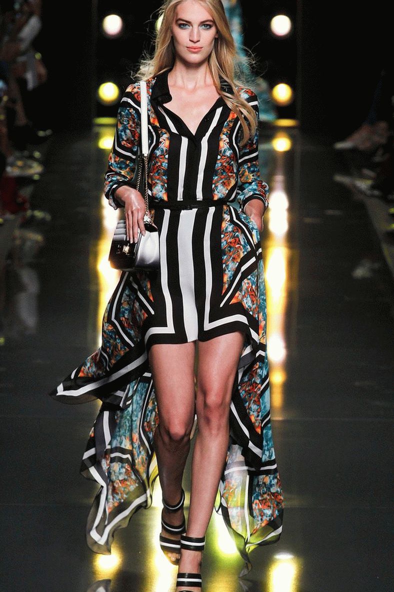 fashionable dress in the style of mallet