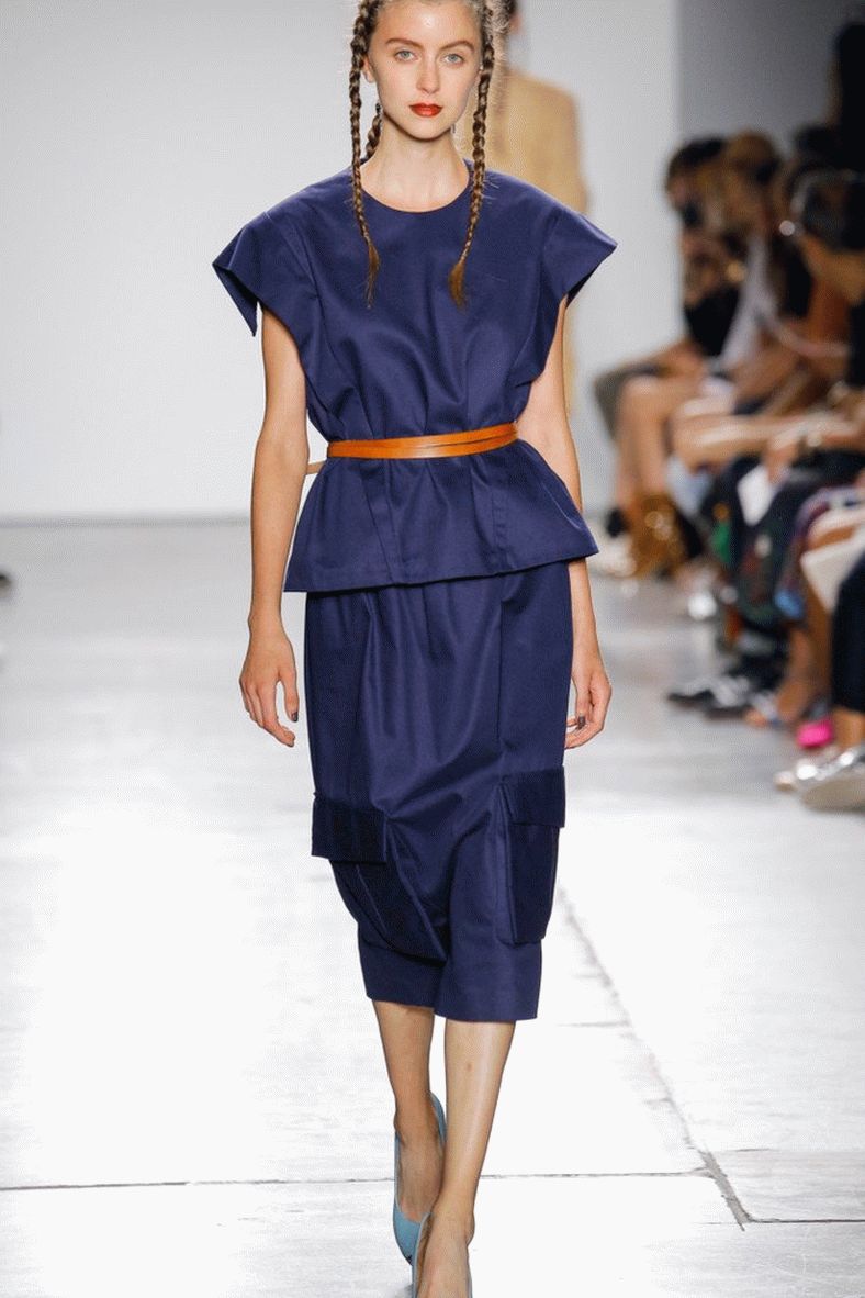 sheath dress under a belt