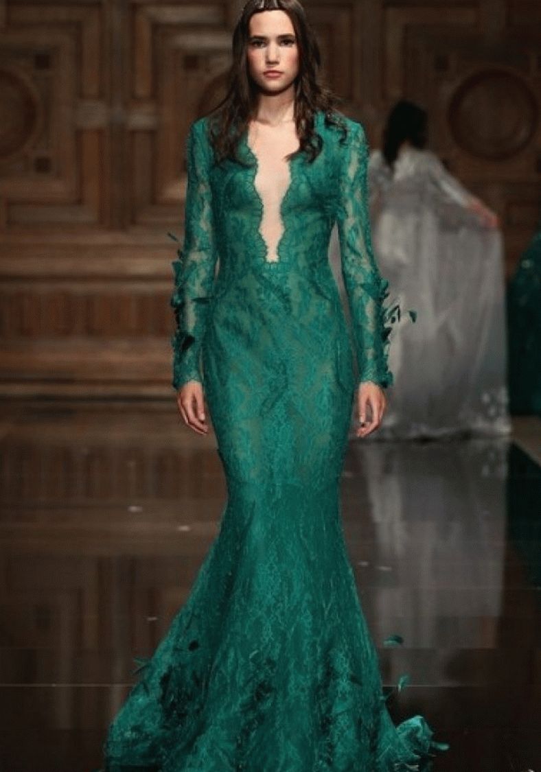 dress in the style of the year