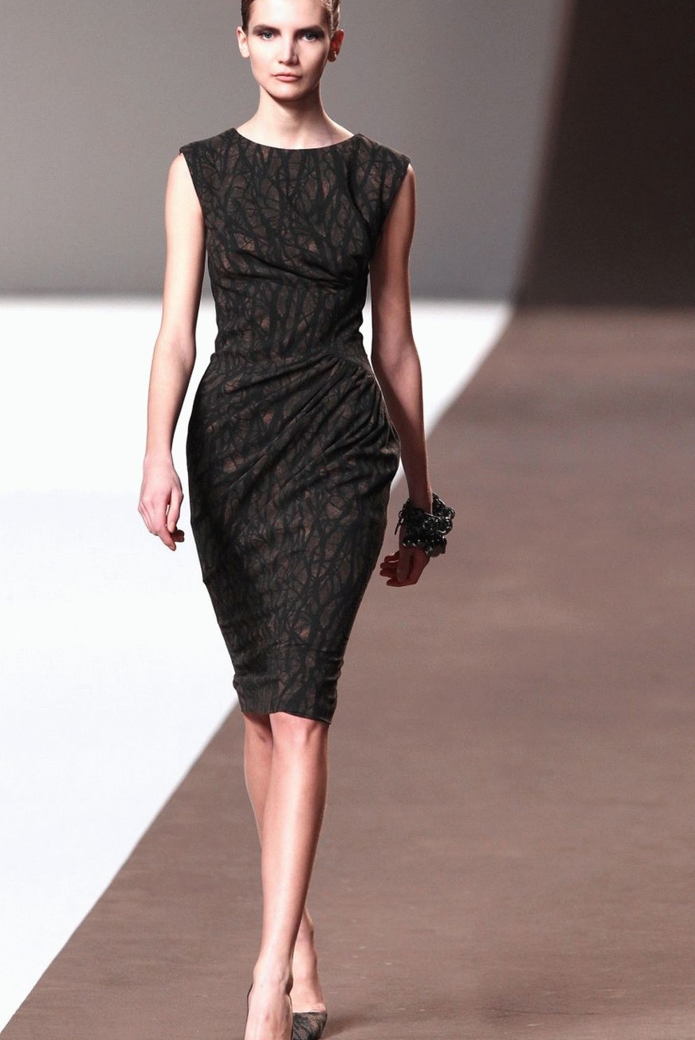 bodycon dress midi length