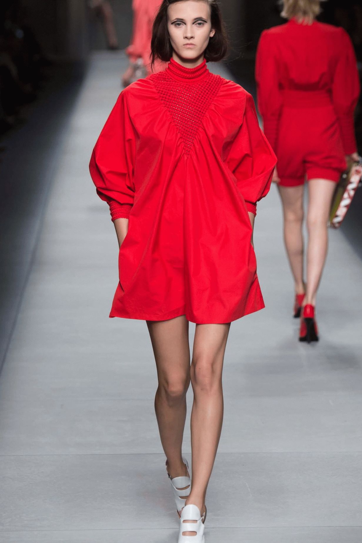 red dress bag - style of the coming year
