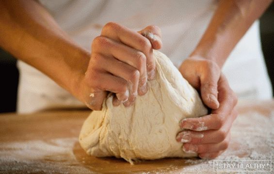 Rules of working with yeast dough, its types, shelf life