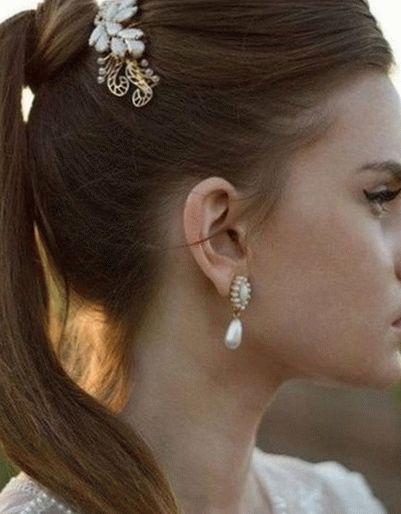 do-it-yourself hairstyles for long hair