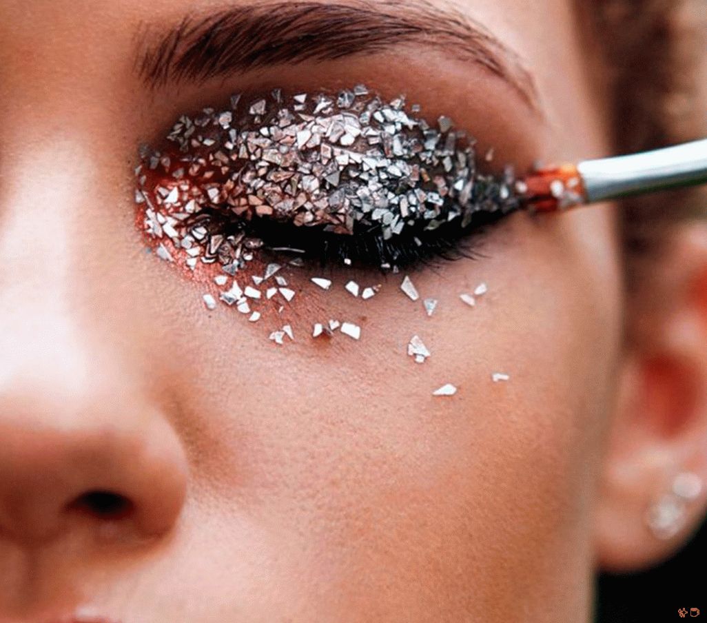 Trendy Christmas makeup 2020 - new ideas